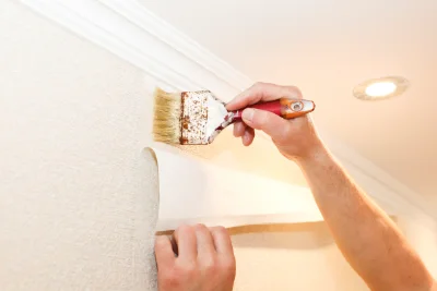 Pose de papier peint à Crissey — revêtements muraux et toiles de verre